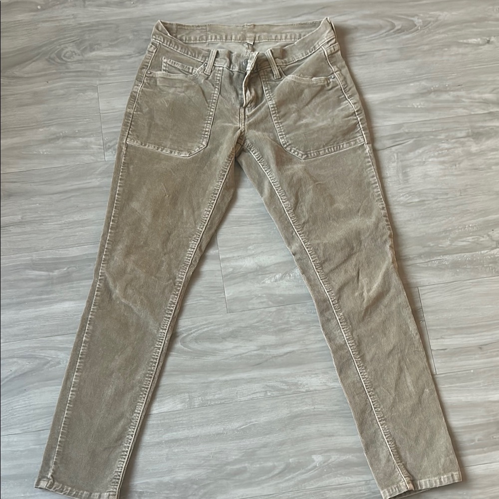 Tan vintage Corduroy Women’s Levi Fit jeans size 27 (waist)
